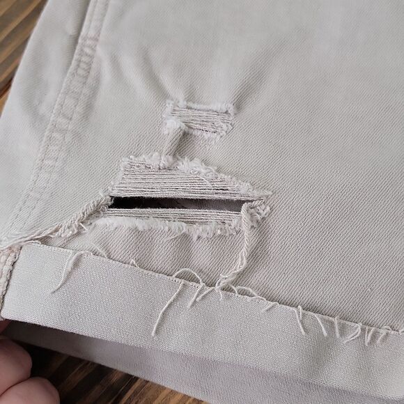 Old Navy. Boyfriend Shorts. Mid-Rise. Size 2. NWT - Picture 8 of 9